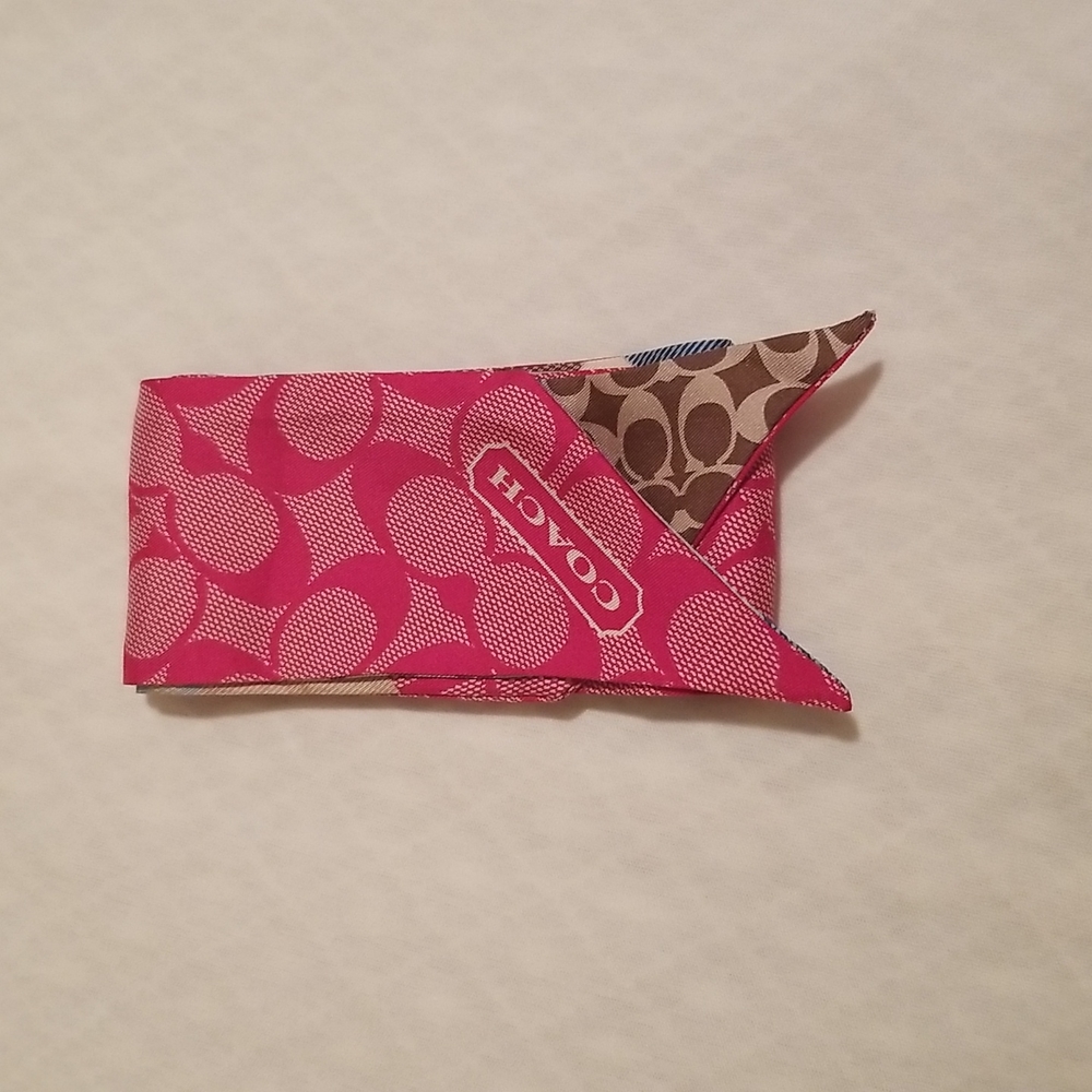 Coach Scarf - Picture 5 of 5
